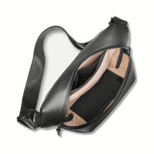 GRAMS(28) รุ่น Moon Bag - กระเป๋าคาด - สี Pebbled Black