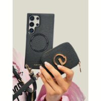 Custype รุ่น Original Design Case - Bundle Set - เคส Galaxy S25 Ultra - สี Black (พร้อมกระเป๋าติดหลังมือถือและสาย)