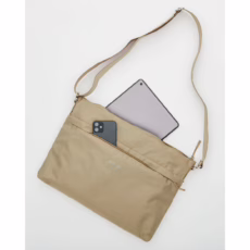 Airinum รุ่น Messenger Bag - กระเป๋าใส่ Laptop 14" - สี Sand Beige