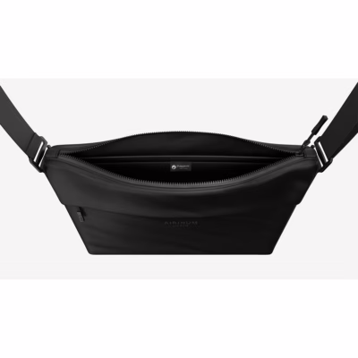 Airinum รุ่น Messenger Bag - กระเป๋าใส่ Laptop 14" - สี Strom Black