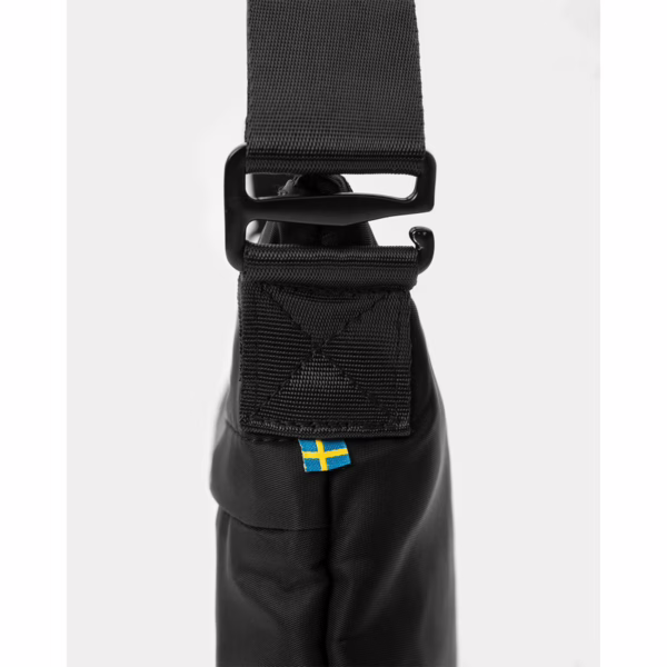 Airinum รุ่น Messenger Bag - กระเป๋าใส่ Laptop 14" - สี Strom Black