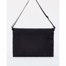Airinum รุ่น Messenger Bag - กระเป๋าใส่ Laptop 14" - สี Strom Black