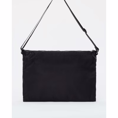 Airinum รุ่น Messenger Bag - กระเป๋าใส่ Laptop 14" - สี Strom Black