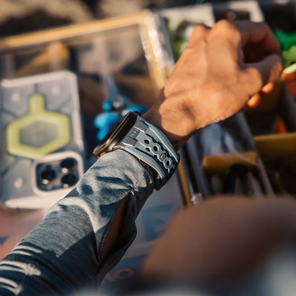 UAG รุ่น Monarch - สายนาฬิกา Apple Watch 42/44/45/49mm - สี Olive/Titanium 12 UAG รุ่น Monarch - สายนาฬิกา Apple Watch 42/44/45/49mm - สี Olive/Titanium - Image 12