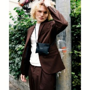 Airinum รุ่น Shoulder Bag - กระเป๋า - สี Storm Black