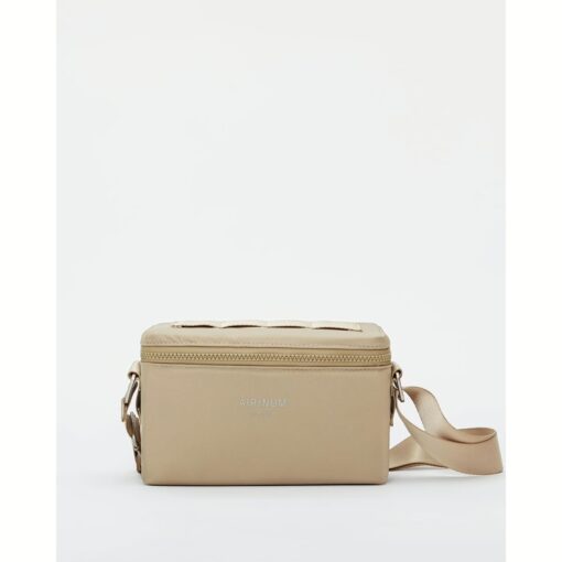 Airinum รุ่น Crossbody Bag 2L - กระเป๋า - สี Sand Beige - Image 3