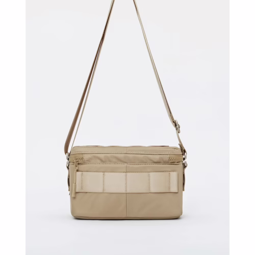 Airinum รุ่น Crossbody Bag 2L - กระเป๋า - สี Sand Beige