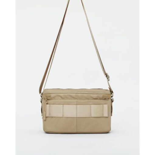 Airinum รุ่น Crossbody Bag 2L - กระเป๋า - สี Sand Beige - Image 4