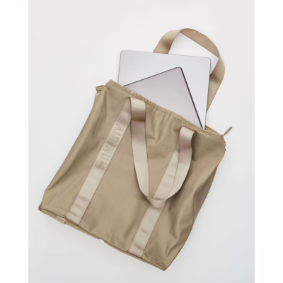 Airinum รุ่น Tote Bag Pro 25L - กระเป๋าใส่ Laptop 16" - สี Sand Beige