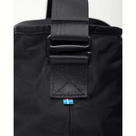 Airinum รุ่น Tote Bag Pro 25L - กระเป๋าใส่ Laptop 16" - สี Storm Black - Image 2