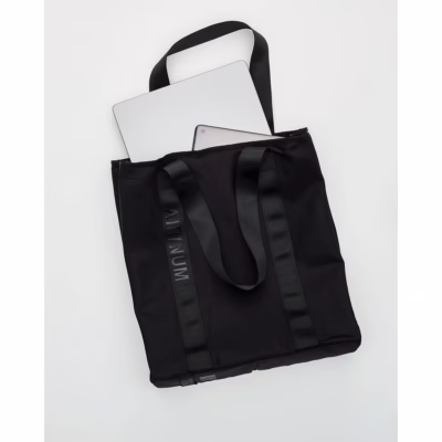 Airinum รุ่น Tote Bag Pro 25L - กระเป๋าใส่ Laptop 16" - สี Storm Black