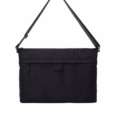 Airinum รุ่น Messenger Bag - กระเป๋าใส่ Laptop 14" - สี Strom Black