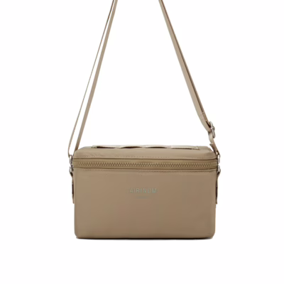 Airinum รุ่น Crossbody Bag 2L - กระเป๋า - สี Sand Beige