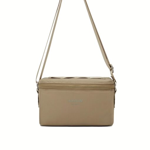 Airinum รุ่น Crossbody Bag 2L - กระเป๋า - สี Sand Beige