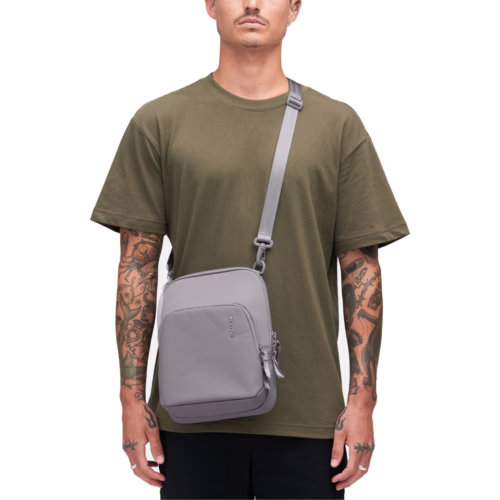 Incase รุ่น A.R.C. Crossbody Bag- กระเป๋าคาด - สี Gray