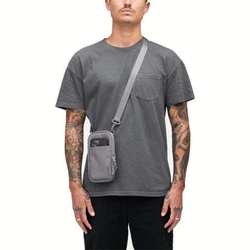 Incase รุ่น A.R.C. Neck Pouch- กระเป๋า - สี Gray - Image 2
