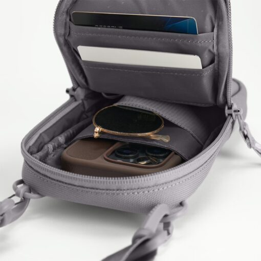 Incase รุ่น A.R.C. Neck Pouch- กระเป๋า - สี Gray - Image 4