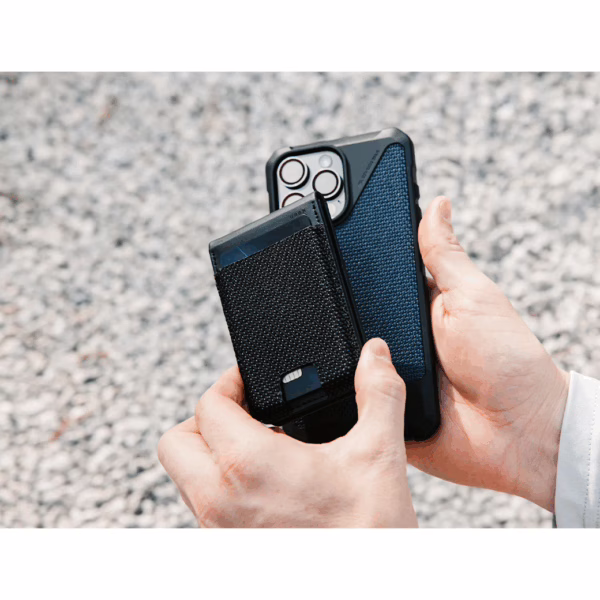 UAG รุ่น Metropolis Wallet - ที่เก็บบัตรติดหลังมือถือ - สี Kevlar Black