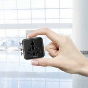 Momax หัวแปลงปลั๊กไฟ รุ่น 1‑World AC 2 ช่อง พร้อมระบบกันไฟ รองรับสูงสุด 2500W - สี White