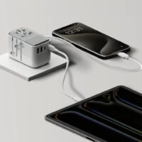 Momax หัวชาร์จ+หัวแปลงปลั๊กไฟ รุ่น 1-World+ Flow 4-Port 35W พร้อมสาย USB-C ในตัว - สี White