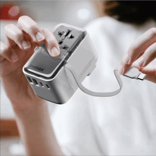 Momax หัวชาร์จ+หัวแปลงปลั๊กไฟ รุ่น 1-World+ Flow 4-Port 35W พร้อมสาย USB-C ในตัว - สี White
