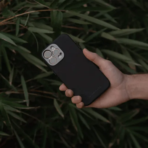 Sandmarc รุ่น Pro Case - เคส iPhone 16 Pro - สี Black