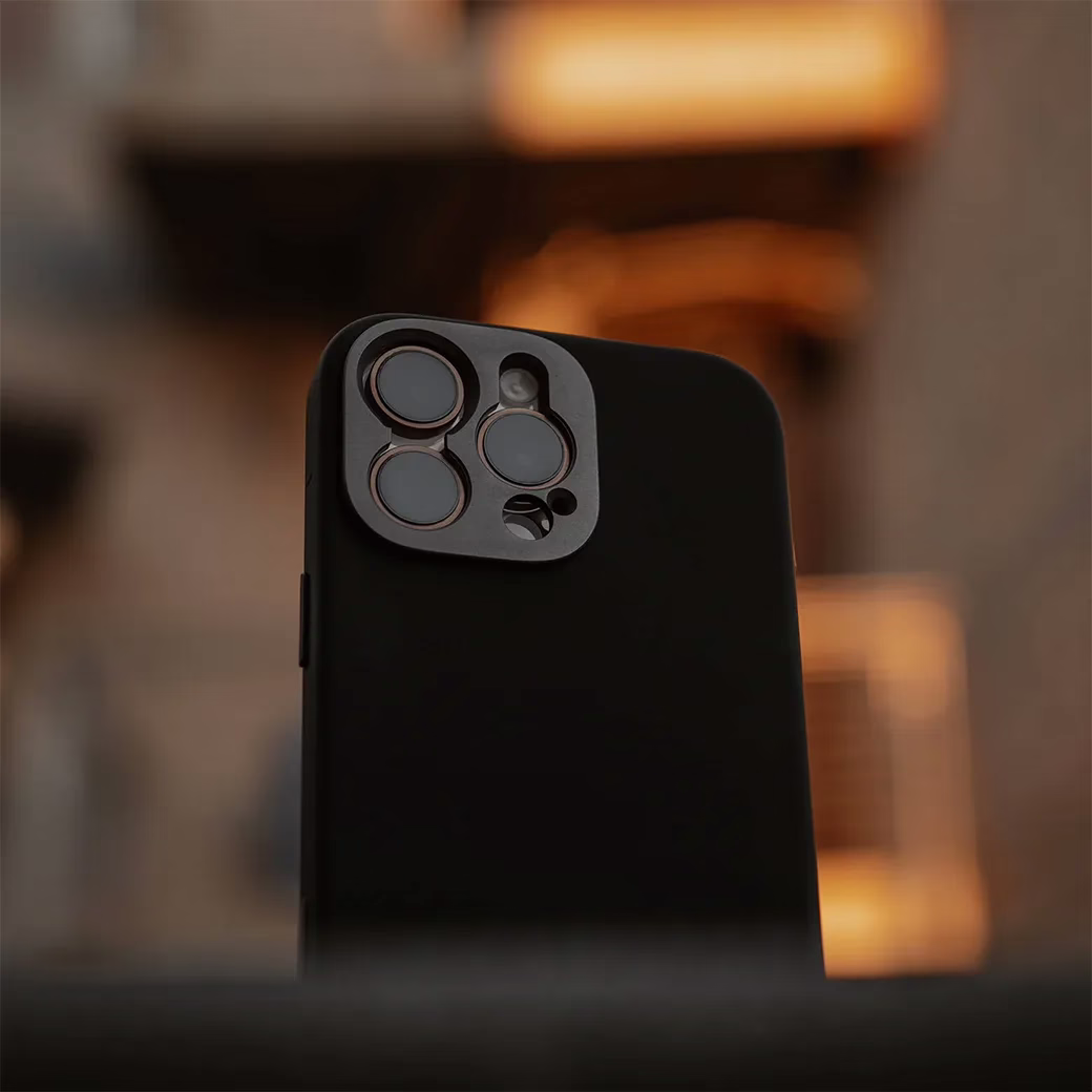 Sandmarc รุ่น Pro Case - เคส iPhone 16 Pro - สี Black 7 Sandmarc รุ่น Pro Case - เคส iPhone 16 Pro - สี Black - Image 7