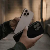 Sandmarc รุ่น Pro Leather Case - เคส iPhone 16 Pro Max - สี Black
