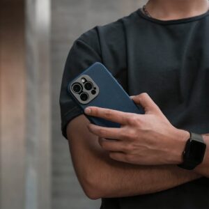 Sandmarc รุ่น Pro Leather Case - เคส iPhone 16 Pro Max - สี Navy