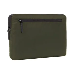 Incase รุ่น Compact Sleeve Thunderbolt (USB-C) & Retina - ซองใส่แล็ปท็อป MacBookPro 13″ (2016-2019,M1,M2) - สี Olive 12 Incase รุ่น Compact Sleeve Thunderbolt (USB-C) & Retina - ซองใส่แล็ปท็อป MacBookPro 13″ (2016-2019,M1,M2) - สี Olive
