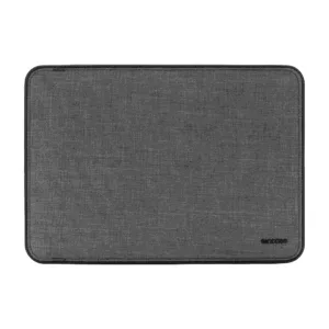 Incase รุ่น ICON Sleeve with Woolenex Thunderbolt (USB-C) - ซองใส่แล็ปท็อป MacBookPro 15″ - สี Asphalt