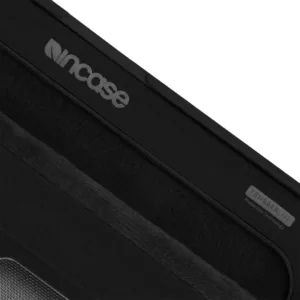 Incase รุ่น ICON Sleeve with Woolenex Thunderbolt (USB-C) - ซองใส่แล็ปท็อป MacBookPro 15″ - สี Asphalt