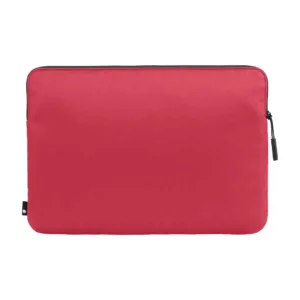 Incase รุ่น Compact Sleeve in Flight Nylon Thunderbolt (USB-C) - ซองใส่แล็ปท็อป MacBook Pro 15"/ MacBook Pro 16" (M1-M4, 2016-2024) - สี Hibiscus Red