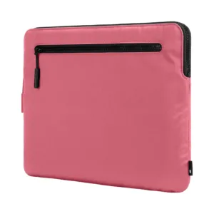 Incase รุ่น Compact Sleeve in Flight Nylon Thunderbolt (USB-C) - ซองใส่แล็ปท็อป MacBook Pro 15"/ MacBook Pro 16" (M1-M4, 2016-2024) - สี Burnt Coral