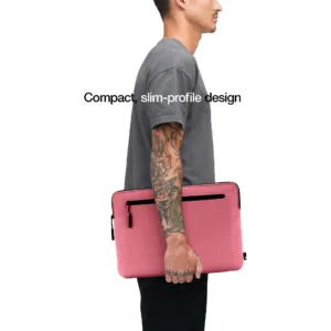 Incase รุ่น Compact Sleeve in Flight Nylon Thunderbolt (USB-C) - ซองใส่แล็ปท็อป MacBook Pro 15"/ MacBook Pro 16" (M1-M4, 2016-2024) - สี Burnt Coral