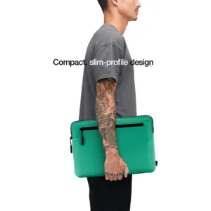 Incase รุ่น Compact Sleeve in Flight Nylon Thunderbolt (USB-C) - ซองใส่แล็ปท็อป MacBook Pro 15"/ MacBook Pro 16" (M1-M4, 2016-2024) - สี Ocean Jade