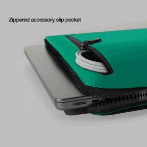 Incase รุ่น Compact Sleeve in Flight Nylon Thunderbolt (USB-C) - ซองใส่แล็ปท็อป MacBook Pro 15"/ MacBook Pro 16" (M1-M4, 2016-2024) - สี Ocean Jade