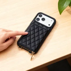 Custype รุ่น Argyle Case with Chain Strap - เคส iPhone 17 Pro - สี Black