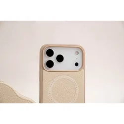 Custype รุ่น Leather Case with Heart Pouch - เคส iPhone 17 Pro Max - สี White