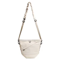 Bitplay รุ่น Essential Snapper Sling (2.5L) - กระเป๋าสะพายข้าง - สี Beige