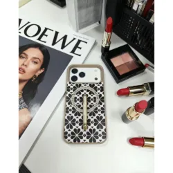 Custype รุ่น Progrip Leather Case with Printing (Magsafe) - เคส iPhone 17 Pro - ลาย Clover Apricot