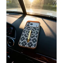 Custype รุ่น Progrip Leather Case with Printing (Magsafe) - เคส iPhone 17 Pro - ลาย Clover Apricot
