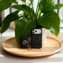 Custype รุ่น Crocodile Pattern Leather with Pouch & Silk Scarf Wrist Strap - เคส iPhone 17 Pro Max - สี Black 13 Custype รุ่น Crocodile Pattern Leather with Pouch & Silk Scarf Wrist Strap - เคส iPhone 17 Pro Max - สี Black