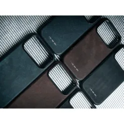 GRAMS(28) รุ่น 121 MagSafe Leather (Snowflake Leather) - เคส iPhone 17 Pro Max - สี Black