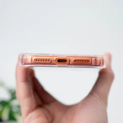 Casestudi รุ่น Cast - เคส iPhone 17 Pro - ลาย Friends