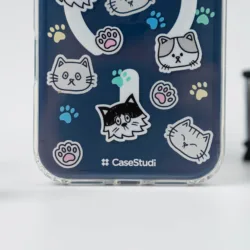 Casestudi รุ่น Cast - เคส iPhone 17 Pro Max - ลาย Paw