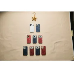 [Pre-Order] Pitaka รุ่น Threads of Winter (Boxset) - เคส iPhone 17 Pro - สี Scarlett