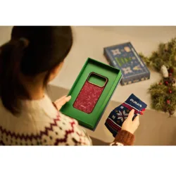 [Pre-Order] Pitaka รุ่น Threads of Winter (Boxset) - เคส iPhone 17 Pro - สี Scarlett