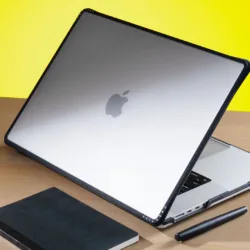 Casetify รุ่น Impact Case - เคส MacBook Pro 14" (M1-M4, 2021-2024) - สี Clear/Black 8 Casetify รุ่น Impact Case - เคส MacBook Pro 14" (M1-M4, 2021-2024) - สี Clear/Black