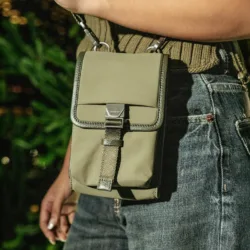 GRAMS(28) รุ่น 701 Urban Phone Sling - กระเป๋าสะพายข้าง - สี Green
